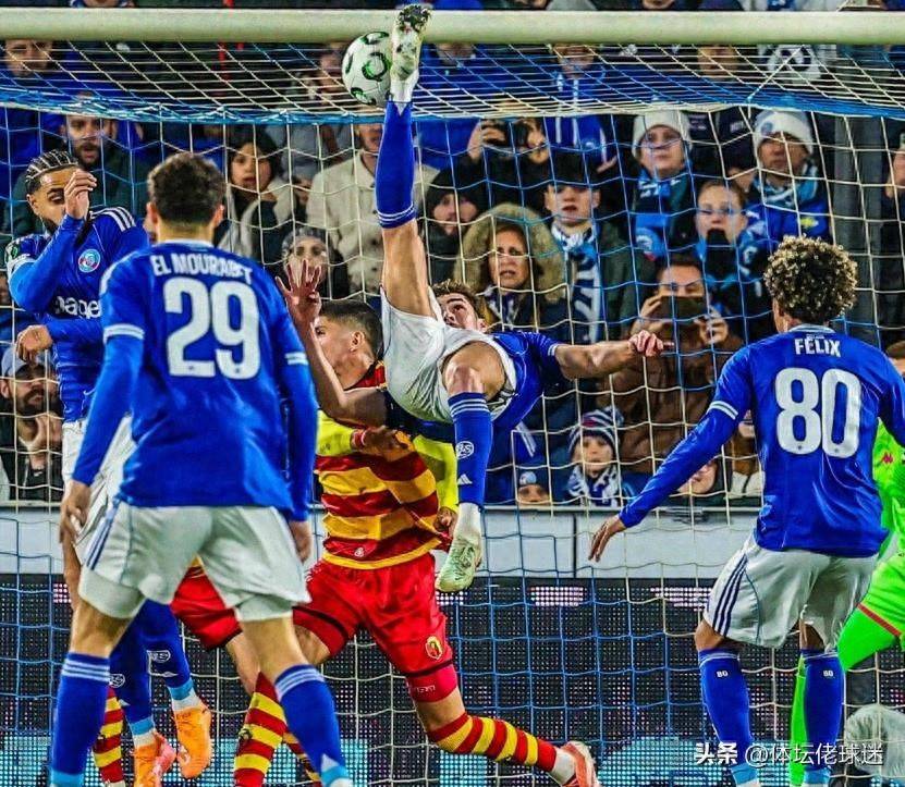 倒钩绝平+11场8球！23岁阿根廷神锋逆袭，从韧带撕裂到法甲射手王